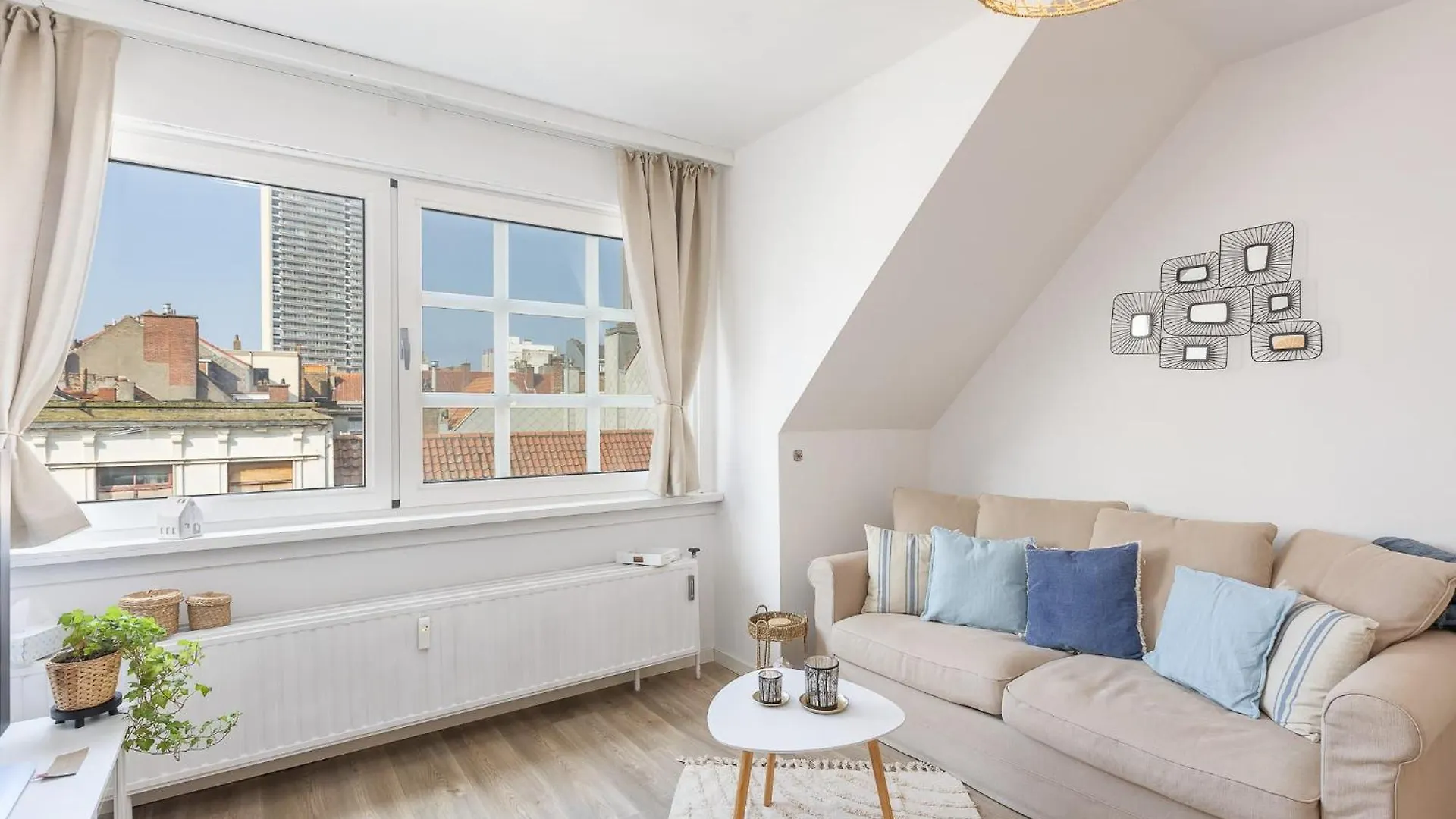 Charming One-Bedroom Apartment In The Center Of Ostend T115