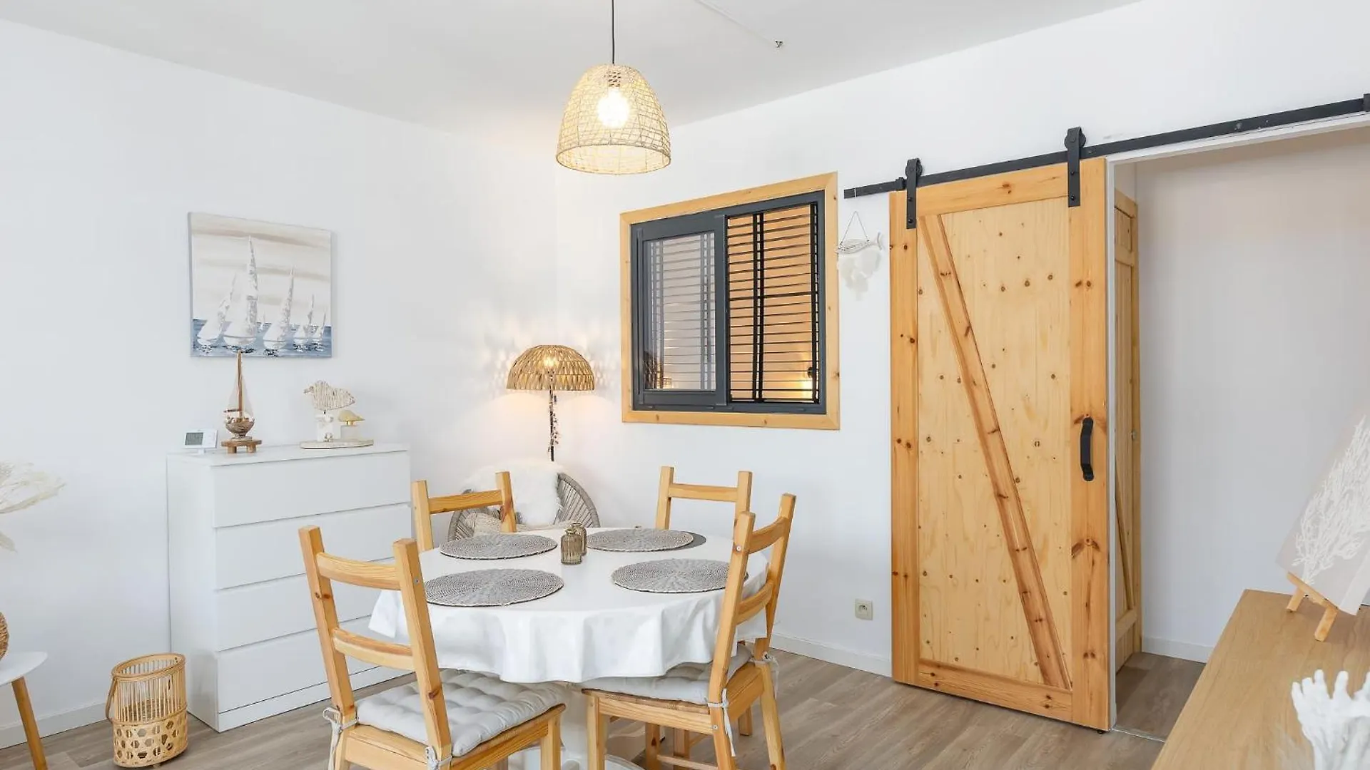 Charming One-Bedroom Apartment In The Center Of Ostend T115