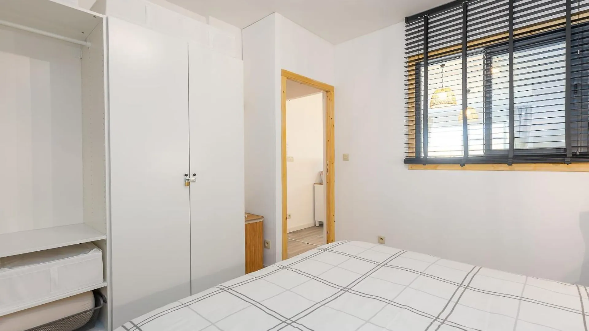 Charming One-Bedroom Apartment In The Center Of Ostend T115